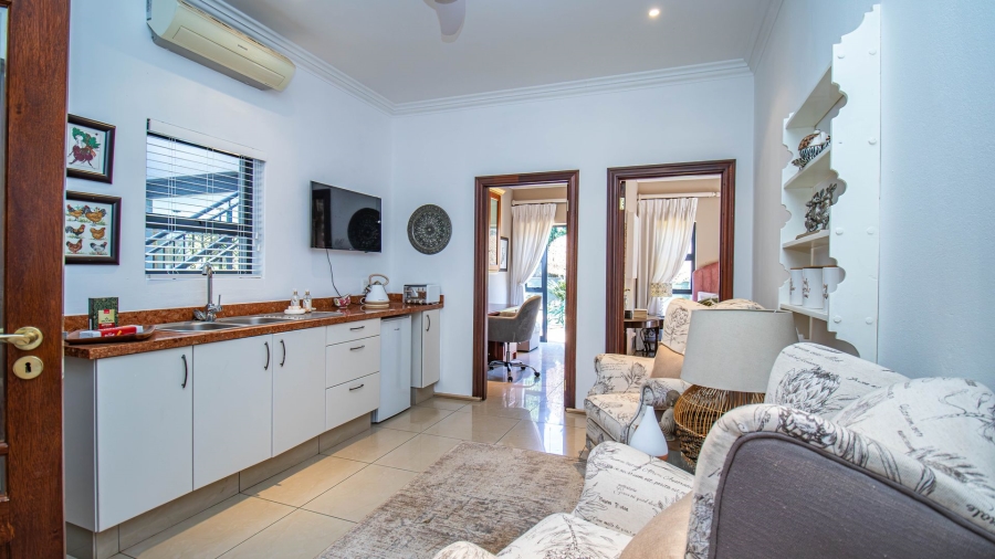 3 Bedroom Property for Sale in The Coves North West